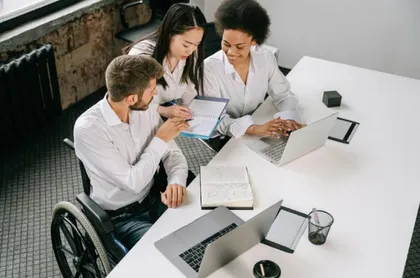 El empleo de las personas con discapacidad se acerca al 29%, su máximo histórico