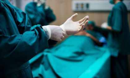 Exministros de salud de Colombia denuncian que el colapso del sistema de salud fue planificado