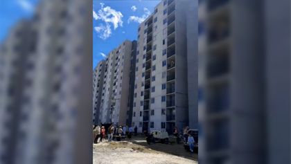 Imagen de  Familias de El Carmen de Viboral tomaron posesión de apartamentos ante incumplimiento de constructora
