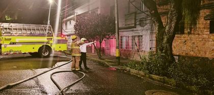 Incendio en Prado Centro dejó un herido leve y dos adultos mayores rescatados