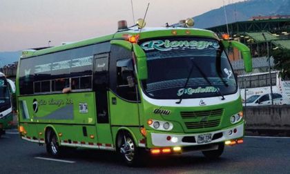 Conductores y afiliados vs directivas: ¿por qué los carros de Flota Rionegro están parados?