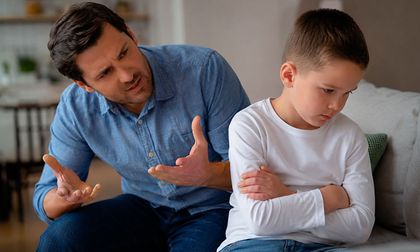 Tener a su hijo un mes de vacaciones con usted, no le da derecho a recortar la cuota alimentaria