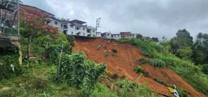 Imagen de  Deslizamiento en Granada pone en riesgo viviendas del sector La Paz