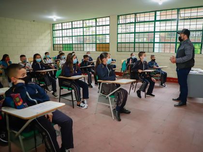Imagen de  75 mil estudiantes del Oriente regresaron a las clases presenciales