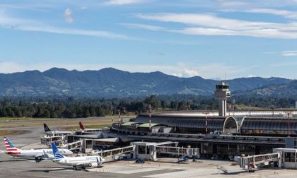 Imagen de  Comienzan a cancelar vuelos internacionales en el Aeropuerto José María Córdova