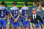 Imagen de Blessd y el Club Deportivo El Carmen FT sellaron alianza para impulsar el futsal. El cantante jugará como profesional