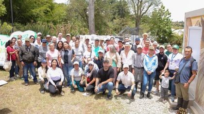 Imagen de  81 familias campesinas de Marinilla reciben insumos y maquinaria para potenciar sus cosechas