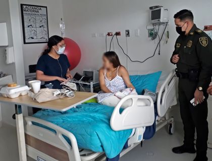 Imagen de Dos patrulleros ayudaron en el nacimiento de un bebé en vivienda de Sonsón