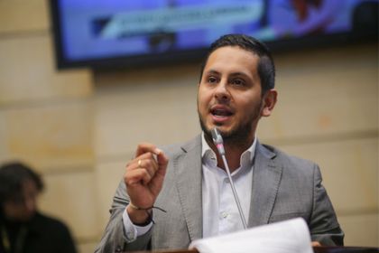 Imagen de  “Les pido coherencia”: senador Esteban Quintero criticó el caso Mancuso y figura de gestores de paz