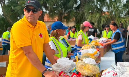 Desde Miami, colombianos se vuelcan a ayudar a Venezuela en una operación humanitaria liderada por el área 11 Miami Dade County