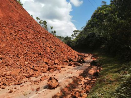 Imagen de  El 50 % de las vías principales de Antioquia están cerradas por protestas y derrumbes