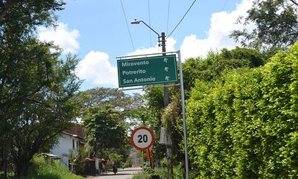 Denuncian cobro de cuota por vía ilegal