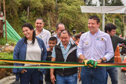 Imagen de  En Abejorral fue inaugurada la pavimentación de la vía de acceso al sector Cristo Rey