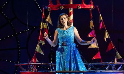 Mozart llega a los cines con Così Fan Tutte, su divertida y desafiante comedia sobre el amor y la fidelidad