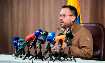 Desde las 6:00 p.m. se suspende el suministro de energía a Ecuador