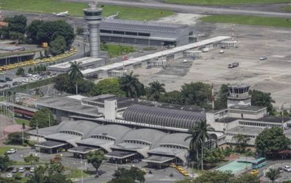 Imagen de  Por interferencia en la frecuencia aérea, no hubo despegues ni aterrizajes por una hora y media en el aeropuerto Olaya Herrera