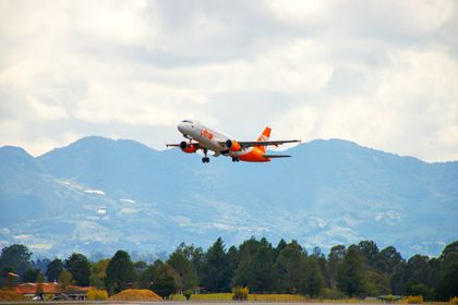 Imagen de  Ultra Air en aprietos: JetSmart no la comprará y SuperTransporte inició vigilancia