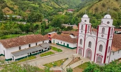 Sigue tensión en el Macizo colombiano por disputa entre grupos ilegales