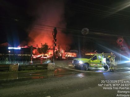 Imagen de Incendio causa daños estructurales en restaurante de Llanogrande; emergencia fue controlada por Bomberos