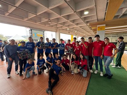 Imagen de  Club Botzone, apoyado por Devimed y la CEO, campeón en el Torneo Nacional de Robótica