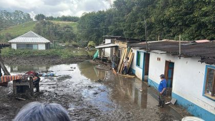 Imagen de  Autoridades atienden emergencia por creciente súbita en la vereda El Capiro, Rionegro