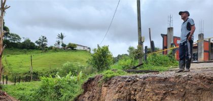 Imagen de  Tras ola invernal, Alcaldía de El Carmen avanza en intervención de puntos críticos