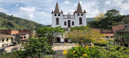 Imagen de  A machetazos hirieron a tres policías en Cañasgordas: el agresor también resultó herido
