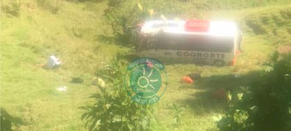 Imagen de  Aumenta la cifra de heridos por choque entre un bus y una volqueta en Granada