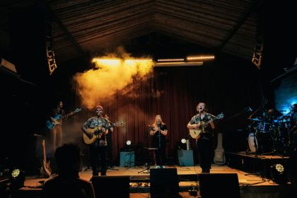 Imagen de  CalleVaga presenta sus «15 Minutos de Mala Fama», su álbum debut