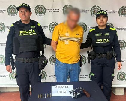 Imagen de  Capturaron en Copacabana a hombre que, al parecer, disparó hacia varias personas desde su casa