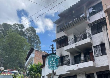 Imagen de Incendio en vivienda de Rionegro inició por un cortocircuito. Familia pide ayuda