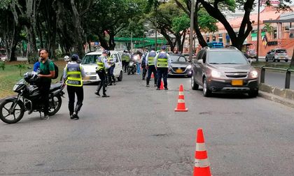 Una guarda de tránsito fue arrollada durante control al pico y placa