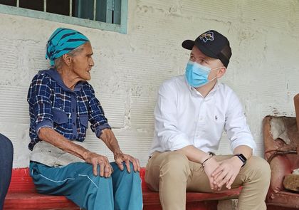 Imagen de  En La Ceja entregan nuevos pozos sépticos a las familias de la zona rural