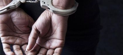 Imagen de Mujer que presuntamente extorsionaba y golpeaba trabajadoras sexuales en Medellín fue enviada a la cárcel