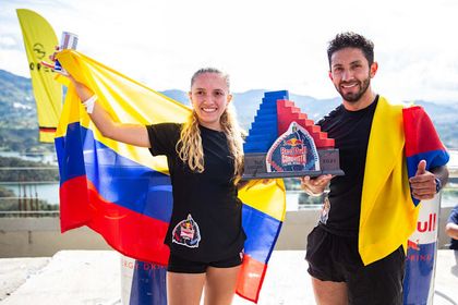 Imagen de  Melissa Herrera y Frank Carreño, ganadores de la carrera Red Bull Conquista del Peñol