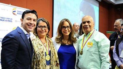 Reconocen a profesores de Tuluá