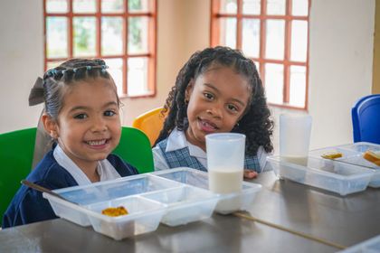 Imagen de  Alimentación escolar llega a 1 038 estudiantes en zonas urbana y rural de Guatapé