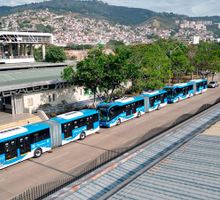 Cinco buses articulados eléctricos del MIO comienzan a operar en Cali: conozca su capacidad y características