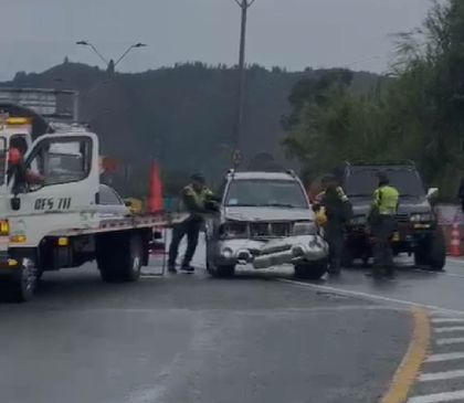 Imagen de Tres heridos dejó accidente de tránsito en la autopista, a la altura de Guarne