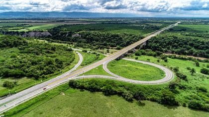Imagen de  Con demanda buscan tumbar investidura de ocho congresistas que donaron a la “vaca”