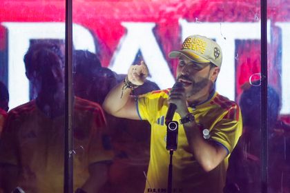 Imagen de  Corte Suprema suspende la prohibición a De la Espriella de usar símbolos patrios