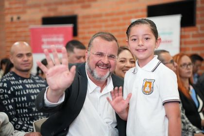Imagen de Alcaldía de Rionegro presentó el Plan Decenal de Educación y selló compromiso para ejecutarlo