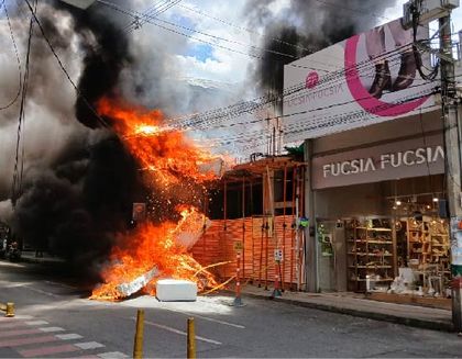 Imagen de  Incendio estructural en Itagüí dejó al menos tres personas lesionadas