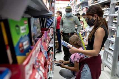 Imagen de Cuadernos y libros: lo más caro de la lista escolar