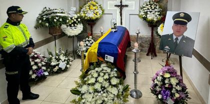 Imagen de Sonsón despide con honores al subintendente Nelson Humberto Cárdenas, asesinado en Salgar