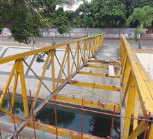 Más de 500 puentes peatonales en Cali requieren mantenimiento: alertan riesgos para estudiantes y adultos mayores