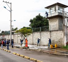 Preso escapó de la cárcel en Cali escondido presuntamente en una caneca de basura