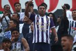 Imagen de El «banderazo» de Alianza Lima previo al clásico en Perú acaba con un muerto y 47 heridos
