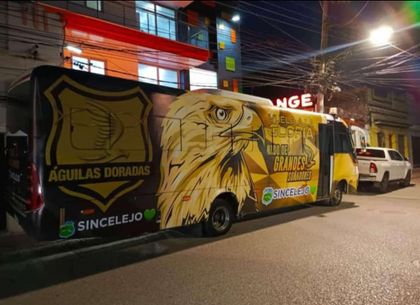 Imagen de  ¿Es un hecho que se van? Bus de Águilas Doradas ya está marcado con el escudo de Sincelejo