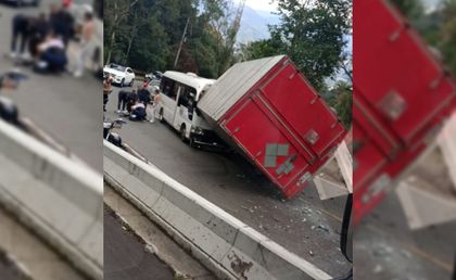 Imagen de Al menos siete lesionados deja aparatoso accidente de tránsito en Las Palmas